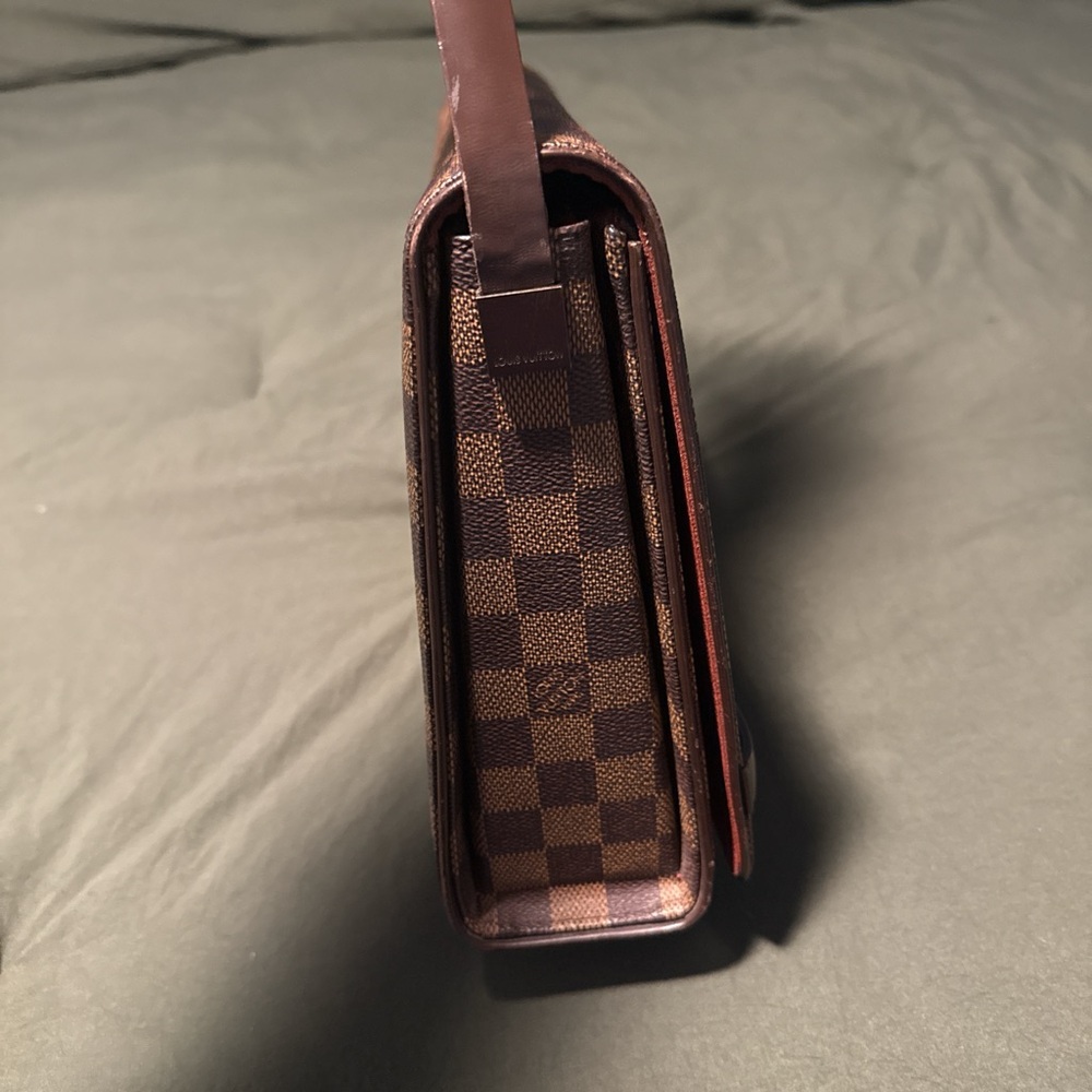 Louis Vuitton Tribeca in Damier Ebene - Picture 5 of 8